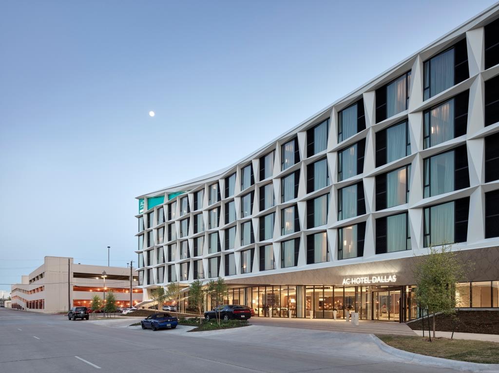  AC Hotel by Marriott Dallas by the Galleria right side view with road 