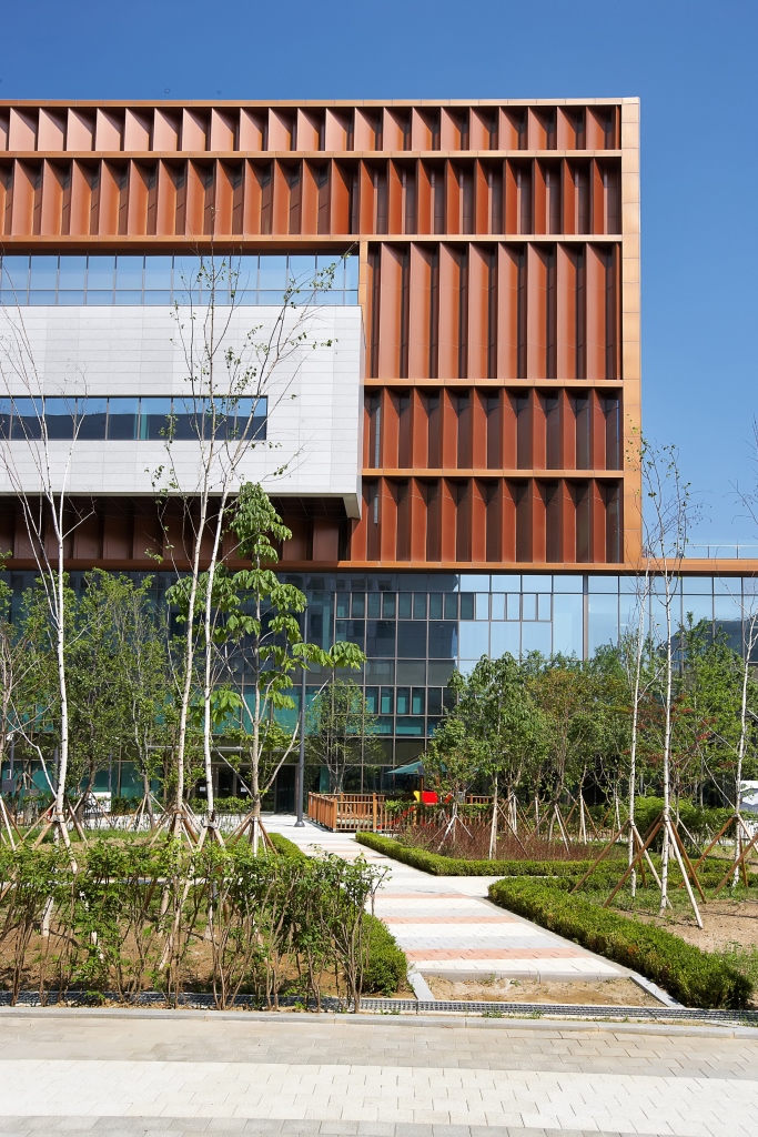 LG Science Park Project - ALUCOBOND®