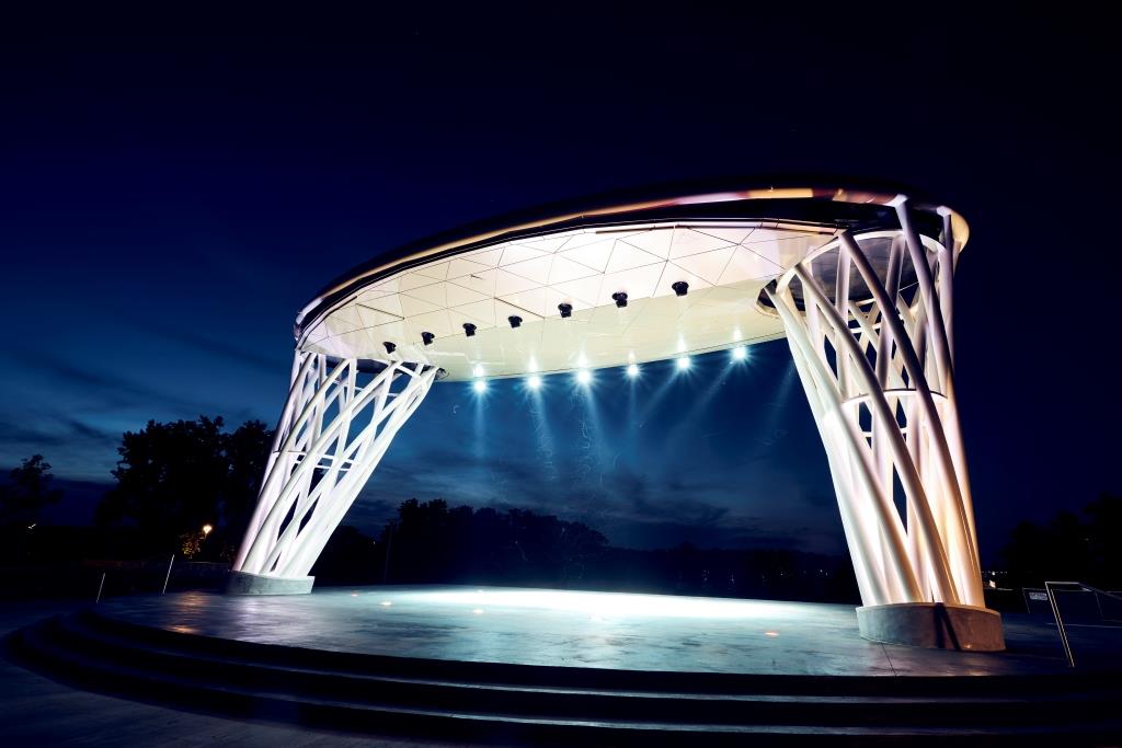  Lauridsen Amphitheatre front view night time 